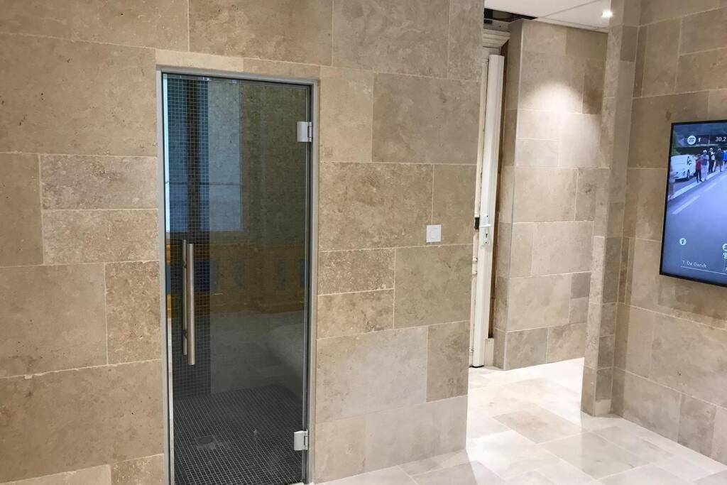 Apartment Rare Petit Cocon F1 Calme Possibilite Jacuzzi Hammam En Sus